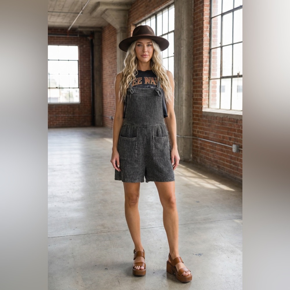 NWT Textured Gauze Washed Ash Black Knot Strap Jumper Overalls Shortalls Romper - Picture 5 of 8